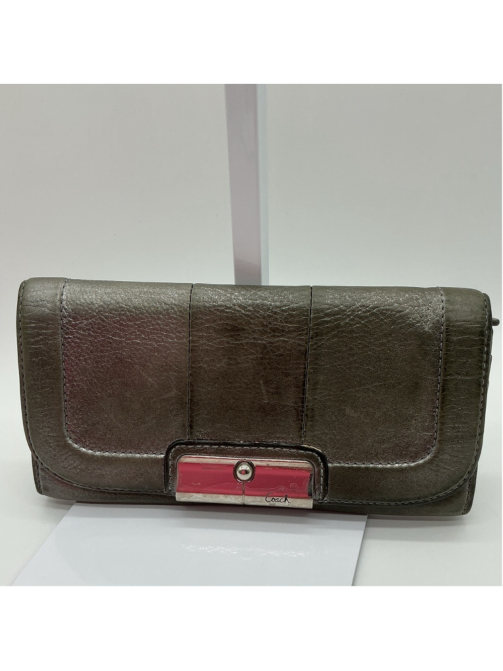 Coach Women’s Brown Solid Leather Flap Wallet w/ Snap Logo Card Slots Zip